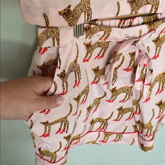 Bouffants & Broken Hearts Women’s Pink Cheetah in Heels Pajama Set Size Medium - Picture 6 of 10